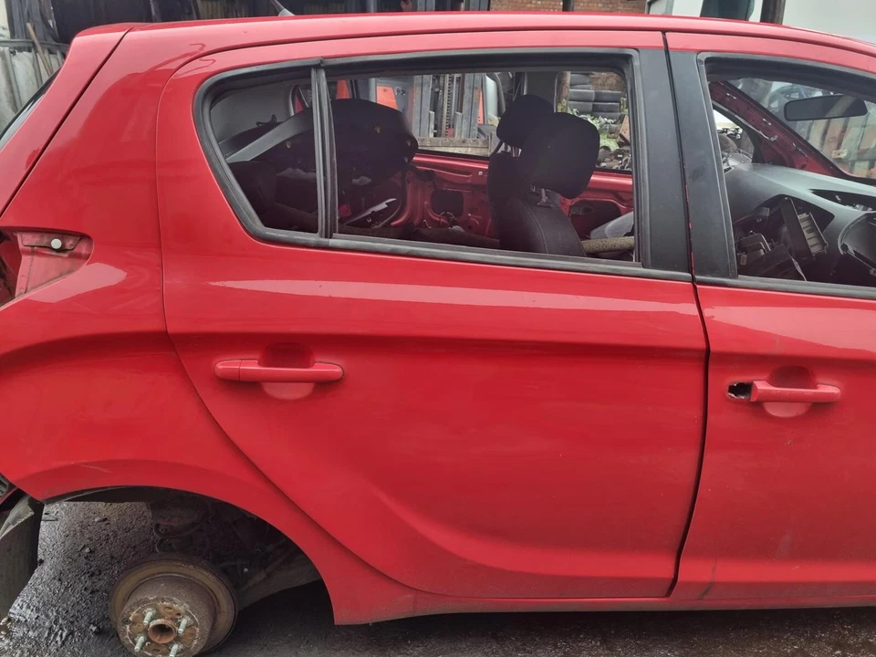 HYUNDAI I20 5DR 2012-2014 DOOR BARE (REAR DRIVER SIDE) IN RED PAINT CODE BH - Image 1 of 1