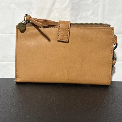 Cartera con soporte para teléfono de cuero Rayla Lucky Brand marrón coñac Foto 1 de 4