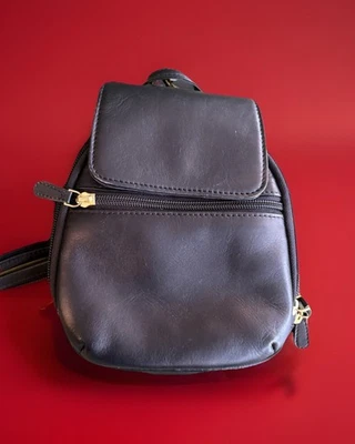 Bolso de hombro negro para mujer, cierre de cremallera y broche de presión, ranuras para tarjetas, herrajes dorados Foto 1 de 4