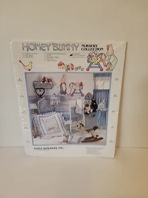 Daisy Kingdom Vintage 1988 Honey Bunny Kit Colección Infantil Almohada Top Volantes Foto 1 de 4