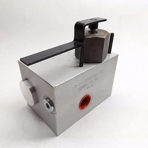 Tread Corp. 9221.00-CA 2816 Hydraulic Switch - Picture 1 of 6