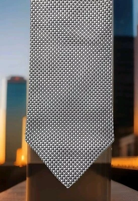 Corbata de cuello de diseñador XMI platino hecha de seda inglesa Foto 1 de 4