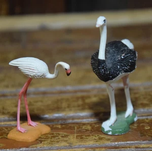 BRITAINS PLASTIC BABY FLAMINGO OSTRICH ZOO WILD BIRD BIRDS TOY 2PCS 1969 VINTAGE - Picture 1 of 19