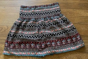 Hollister Multicolor Floral Flower Geometric Patterned Mini Skater Skirt Size XS - Picture 1 of 6