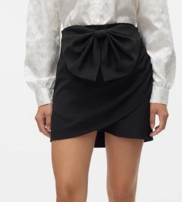 VERO MODA Women's Size 8 Mini Large Bow Black  Side Zip Skirt - Image 1 of 4