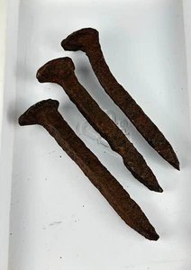 Set of 3 Antique Railroad Spikes 6 Inches Long Rustic Decor Collectible - Bild 1 von 6