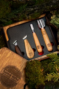 Juego básico de herramientas para tallar madera 4 piezas. Tallador de madera regalo cinceles y cuchillo para tallar astillas - Imagen 1 de 11