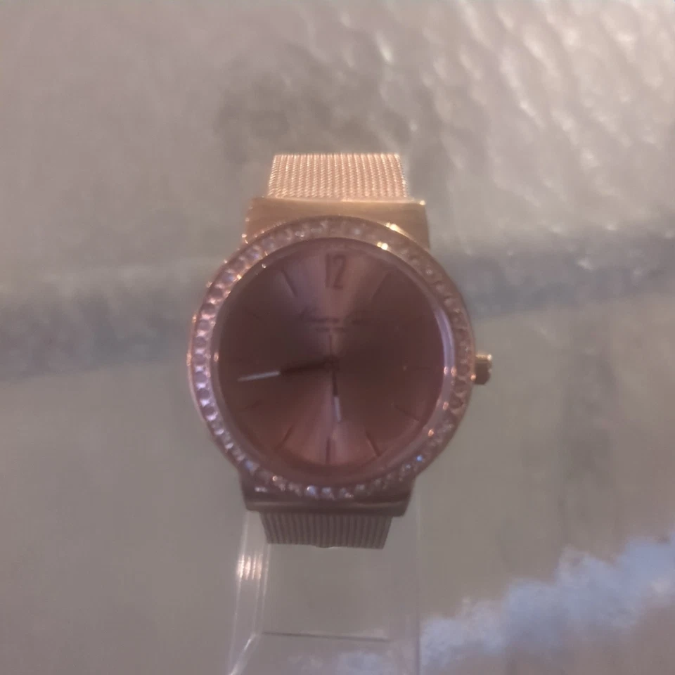 Reloj Kenneth Cole Rosa Estrás Mujer 3ATM Resistente al Agua Batería Nueva Foto 1 de 2