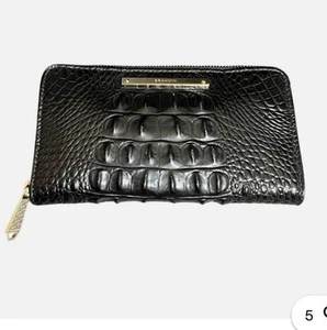 Cartera Brahmin Negra Melbourne Cocodrilo Cuero Repujado Cremallera Alrededor Cartera - Imagen 1 de 9