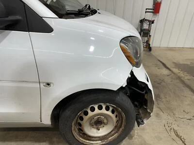 16-19 智能 FORTWO PASSENGER 右前侧挡泥板 ARCTIC 白色/灰色 EAZ/EN2 — 第 1/4 张图片