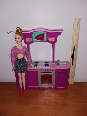 Barbie 2008 Dream House Glam Rosa Cocina Horno Fregadero y Muñeca Foto 1 de 4