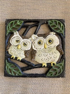 Vintage Gusseisen Mutter & Baby Eulen handbemalt 5" Untersetzer * Italien * bezaubernd! - Bild 1 von 5