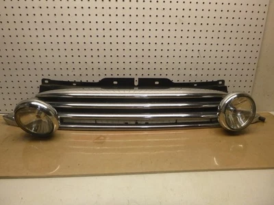 2009 MINI COOPER  FRONT BUMPER UPPER GRILLE CHROME WITH LIGHTS 164434-00/2752363 - Image 1 of 4