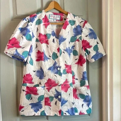 Cherokee Color Codes Women's L Vintage 1980s Colorful Floral Fitted Scrub Top - Image 1 of 4