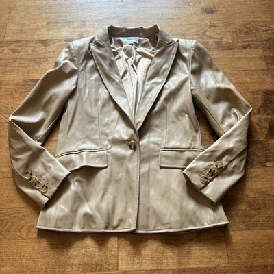 Blazer Evereve Dawson beige tostado imitación cuero talla mediana suave mantecoso Foto 1 de 4