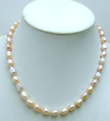 VETEMENTS Collana di perle rosa acqua dolce naturale BAROCCO 7 9 mm per girocollo donna 17"