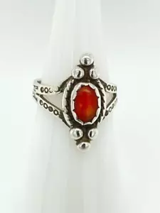 Anillo de Coral Rojo Ovalado Plata Esterlina Navajo Artesano De Colección Talla 6.5 Southwestern - Imagen 1 de 6