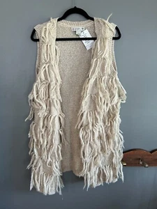 Lovecrazy Womens Fringe Knit Sweater Vest Sleeveless Size Large Beige NWT - Picture 1 of 3