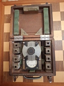 Vintage Około lat 50. Marconi Wavemeter TF 975 w pudełku z drewna tekowego NIEPRZETESTOWANY - Zdjęcie 1 z 12