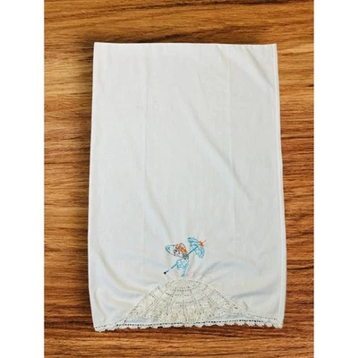 Funda de almohada vintage hecha a mano para niña con paraguas vestido de encaje punta de aguja 30" X 20" Foto 1 de 4