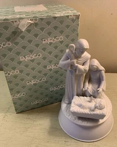 VINTAGE ENESCO WHITE BISQUE NATIVITY MUSICAL Christmas Silent Night - Picture 1 of 7