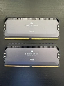 Corsair Dominator Platinum RGB DDR5 32GB RAM (2x16GB) 6000MHz CL30 AMD EXPO - Bild 1 von 4
