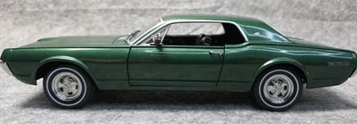  1/18 Sun Star 67 Green Mercury Cougar modelo fundido a presión sin caja defectos de pintura ver fotos Foto 1 de 4