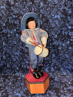Muñeca Kish & Company Signature Edition Drummer Boy 98 LE 30 Musical RARA Foto 1 de 4