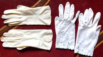 LUVAS DE NOITE vintage de cetim, marfim e branco com costura com conjunto de 7, 2 pares década de 1970 - Imagem 1 de 4