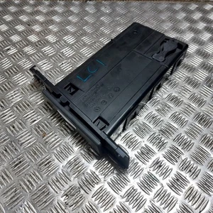 BMW 3er E90 E91 E92 E93 LCI Beifahrer Getränkehalter links N/S 7127463 - Bild 1 von 3