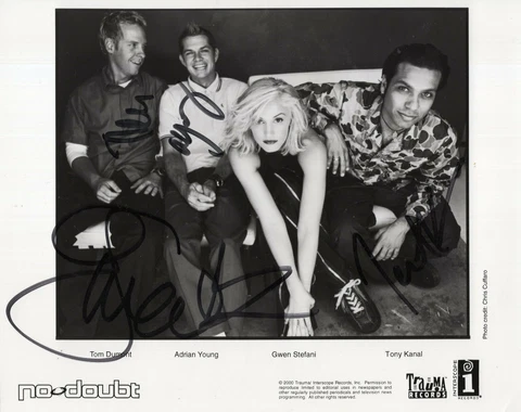 NO DOUBT HAND SIGNED 8x10 GROUP PHOTO+COA        SIGNED BY ALL      GWEN STEFANI Cover
