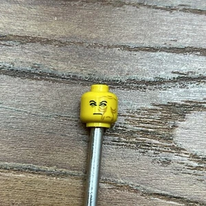 Lego Yellow Emperor Palpatine Minifigure Head Star Wars Error Misprint Shift HTF - Picture 1 of 9