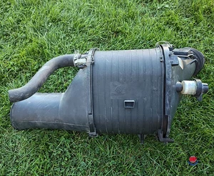 Ford 2005-07 F250 F350 Super Duty Air Intake Box Housing 6.0l Power stroke W MAF - Picture 1 of 12