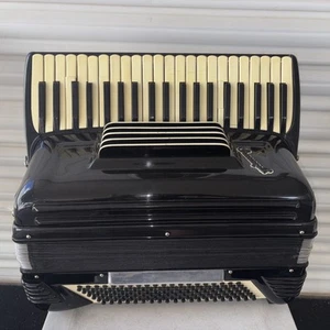 Vintage Pan Accordion “Crucianelli” - Picture 1 of 9