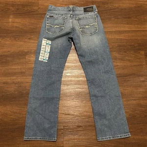 NUOVO ARIAT M7 Jeans Uomo 31x32 Slim Fit Gamba Dritta Elasticizzato Lavaggio Medio Blu - Foto 1 di 17