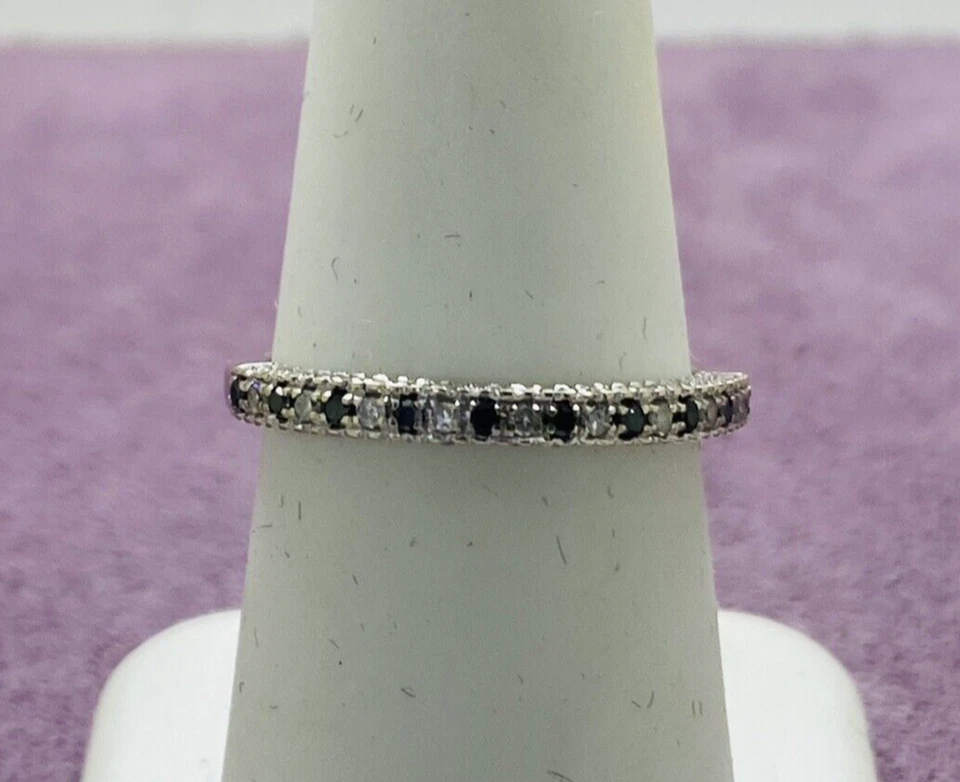 Anillo de oro blanco y negro de 14 quilates con banda de diamantes I1/I2, I talla 7 987512-2 Foto 1 de 1