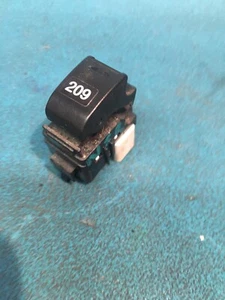 TOYOTA RAV4 MK2 LEFT SIDE FRONT REAR RIGHT WINDOW CONTROL SWITCH 2000-2005 - Picture 1 of 2