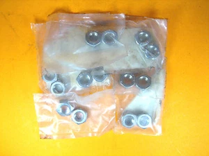 Tuercas hexagonales de 0,8 mm de diámetro. Lote de 14 - Imagen 1 de 4