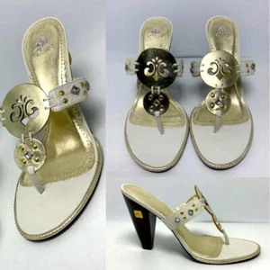 Women's Dereon White Vixen Sandal NWT - Picture 1 of 8