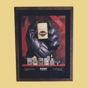 Encendedor Harley Davidson Zippo vintage con decoración de imágenes publicidad enmarcada años 90 - Imagen 1 de 6