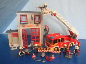 5362 Feuerwehr Station + Leiterwagen v Figuren Zubehör Playmobil 7073 - Bild 1 von 11