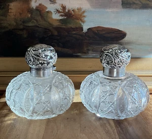 VIKTORIANISCHE PARFÜMFLAKONS Paar Kristall & Repousse STERLINGSILBER London Antik - Bild 1 von 18