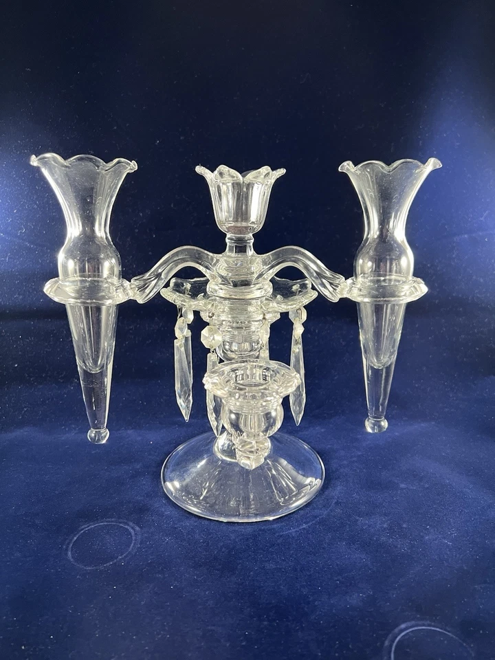 Candelabro vintage Cambridge Glass Epergne 3 candelabros jarrón prismas de capricho Foto 1 de 4