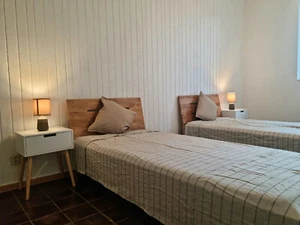 Großzügiges Ferienhaus im Grünen - Bild 1 von 12