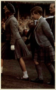 Postal de la princesa Ana y el príncipe Carlos 1960 de la realeza británica Adel Monarchie - Imagen 1 de 2