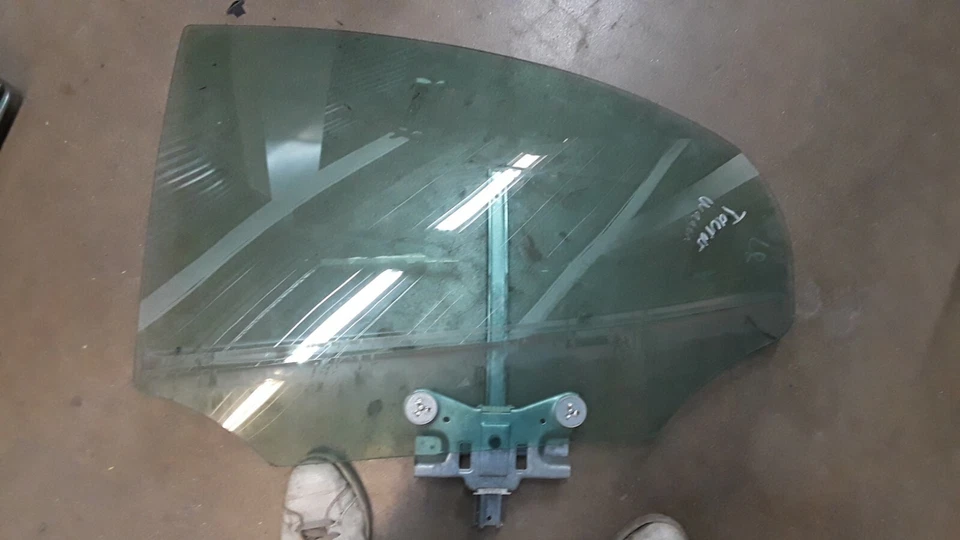 1996-2007 Ford Taurus Wagon Mercury Sable Driver Left Rear Window Glass OEM - Image 1 of 1