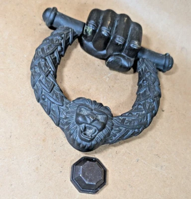 Aldaba de puerta Wellington de latón vintage Foto 1 de 4