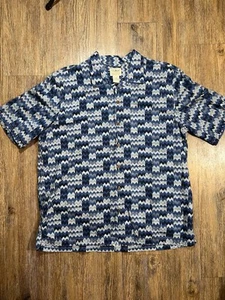 LL Bean Shirt Large Blue Short Sleeve Aztec Hawaiian Resprt Loop Collar Camp - Picture 1 of 7