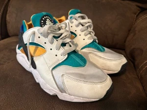 Nike Air Huarache International Men's Size 10 Sneakers White Teal Yellow Purple - Picture 1 of 8