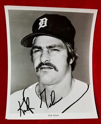 Foto de retrato del equipo firmada por Kirk Gibson de la década de 1980 1984 WS Baseball Tigers de colección automática Foto 1 de 2